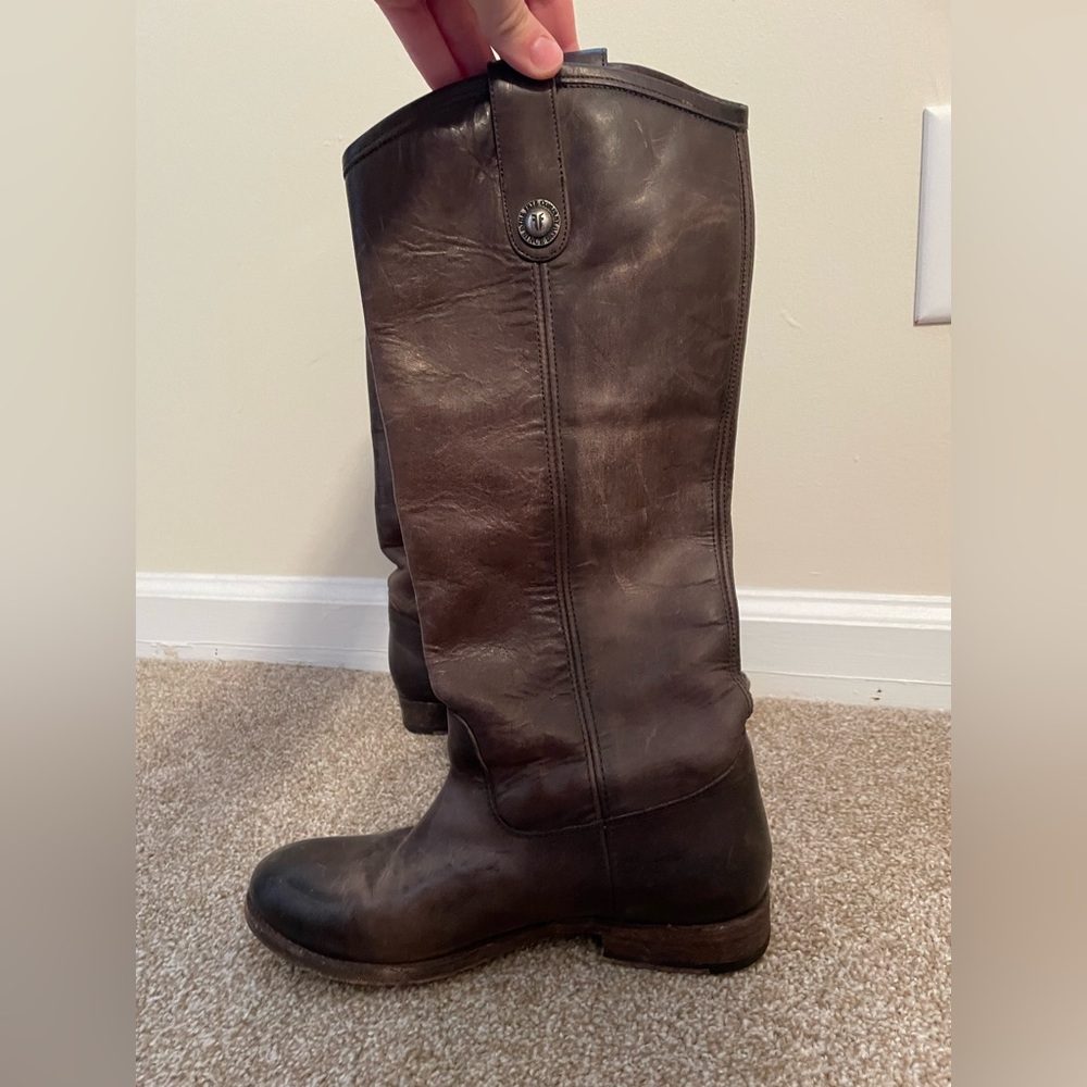 Women’s Melissa Button Frye Boots, size 6.5